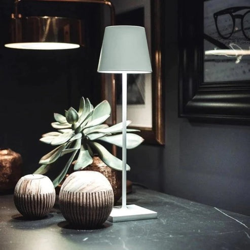 TrendySwiss Premium Tischlampe 